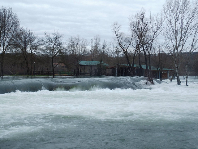 Апрель. Межсезонье. Большая вода.